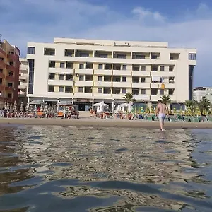 hotellátogatás