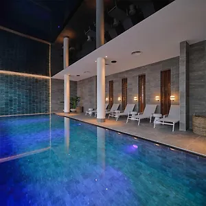 4* Отель Adina Belvedere
