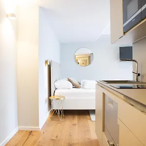 Lägenhetshotell Blackhome I Contactless Check-in, Wien