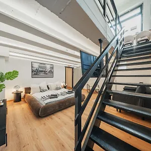 Hotel apartamentowy Center Lofts, Wiedeń