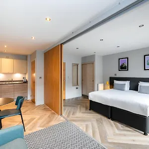 hotellátogatás