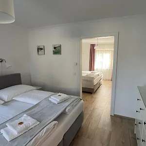 Apartment Gaestewohnung Schlossblick Austria