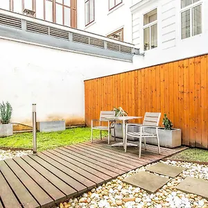 Apartment Beautiful In Vienna's Heart, Wien