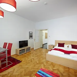 Stadthalle - Familycityapartment Apartamento