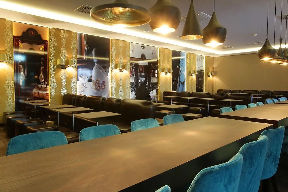 Motel One Wien Westbahnhof Hotel