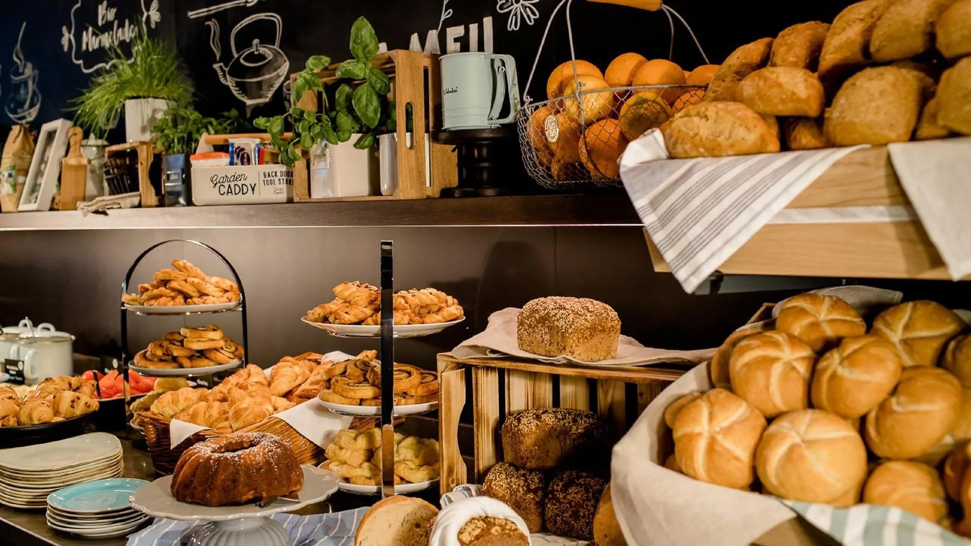 Motel One Wien Westbahnhof Viena